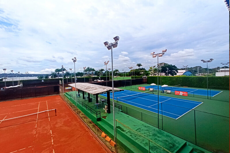 Vamos jogar tênis em Brasília? Raw Tennis Academy 