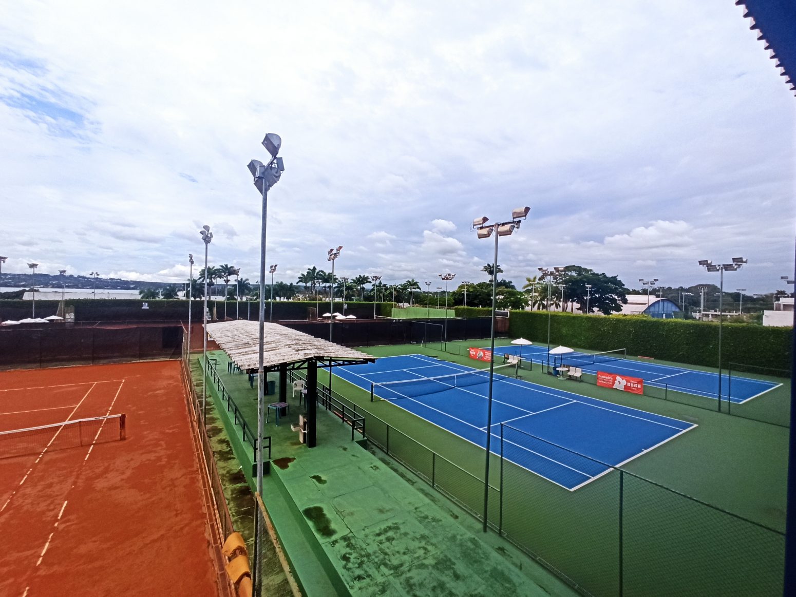 Complexo Esportivo – Quadras de Tênis – AABB Brasília